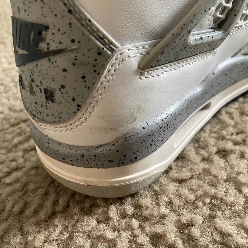 Jordan 4s - Picture 5 of 13